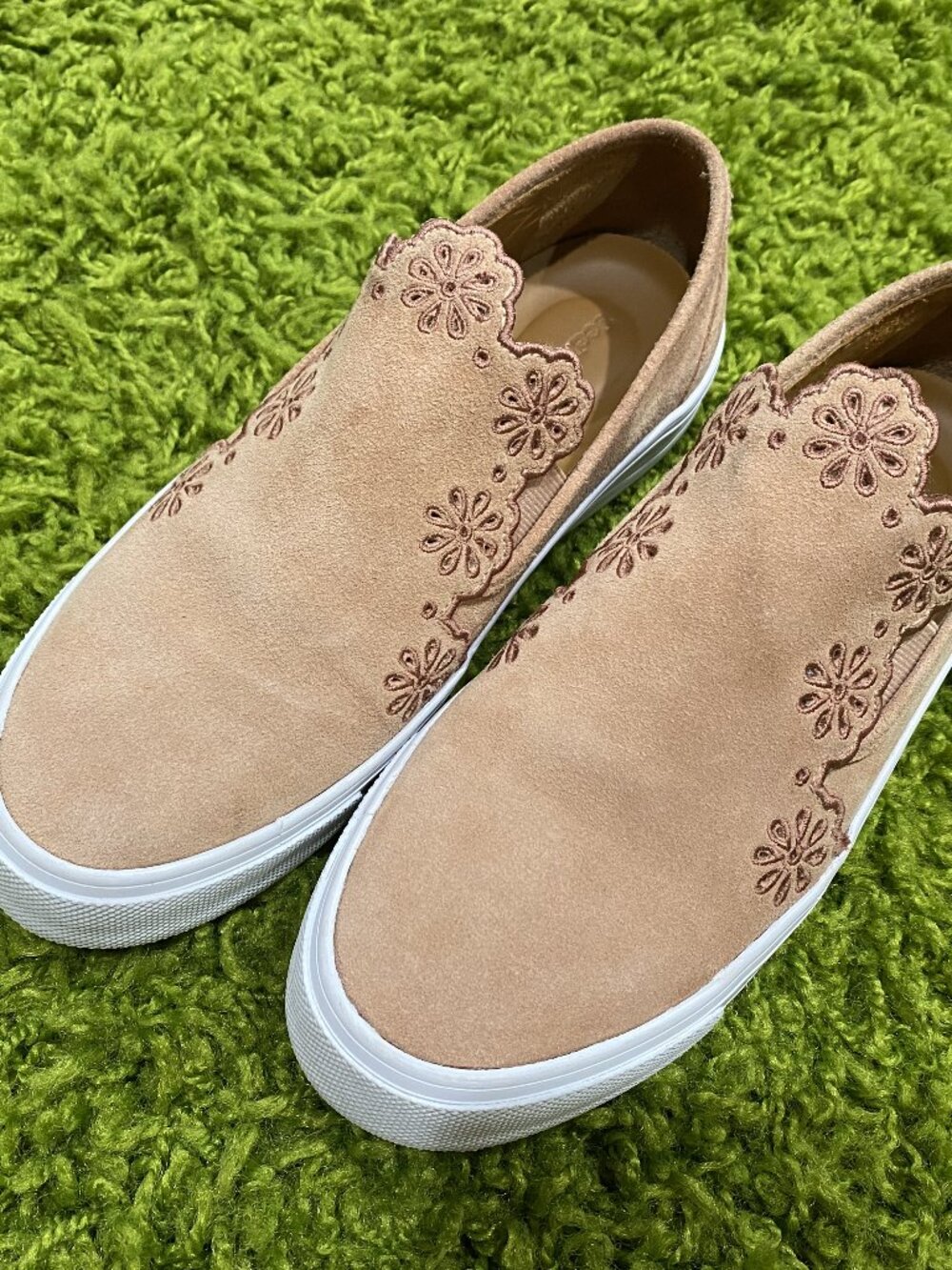See By Chloe Scalloped Slip-On Loafers Size 39 Worn ~3x